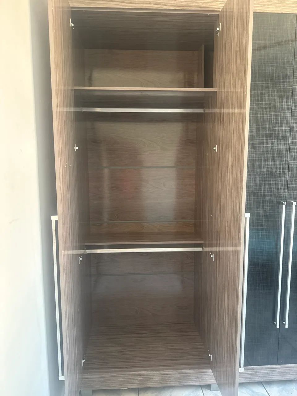 Guarda roupa casal 6 portas - Foto 2