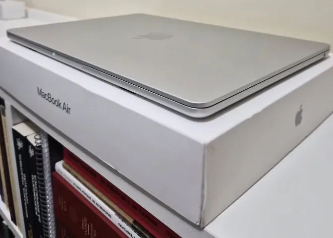 MACBOOK AIR M5 - 16GB/512GB/SILVER - 13 POLEGADAS - Foto 4