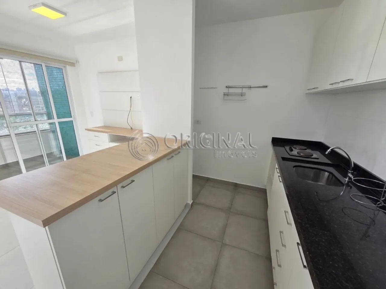 Studio Mobiliado para locação com uma vaga de Garagem. - Foto 4