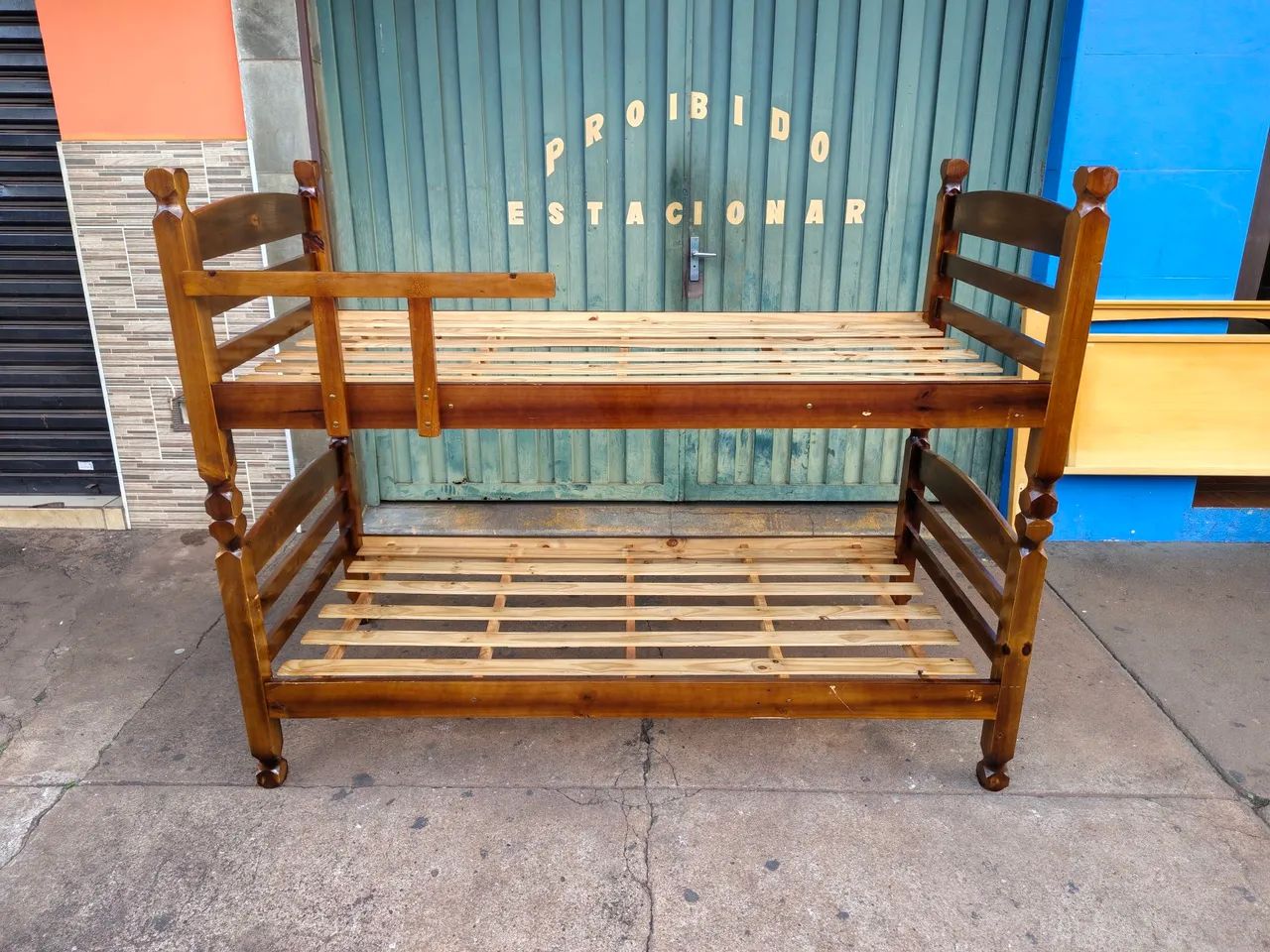 Vendo beliche madeira maciça semi nova  - Foto 2
