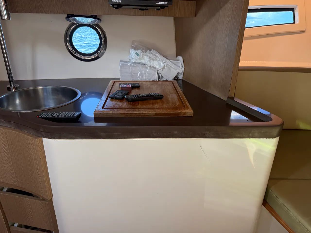Lancha Royal Marine Rm300 14 passageiros  - Foto 7