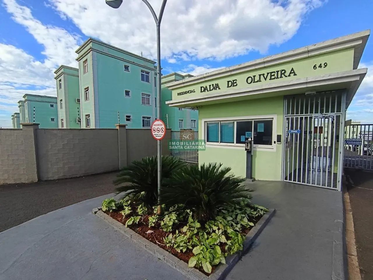 ALUGA APARTAMENTO COM 43 M² DE 02 QUARTOS | EDIFÍCIO DALVA DE OLIVEIRA