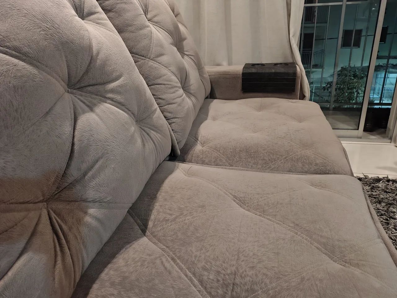Sofá retrátil 02 Módulos 4 lugares bem conservado  - Foto 3