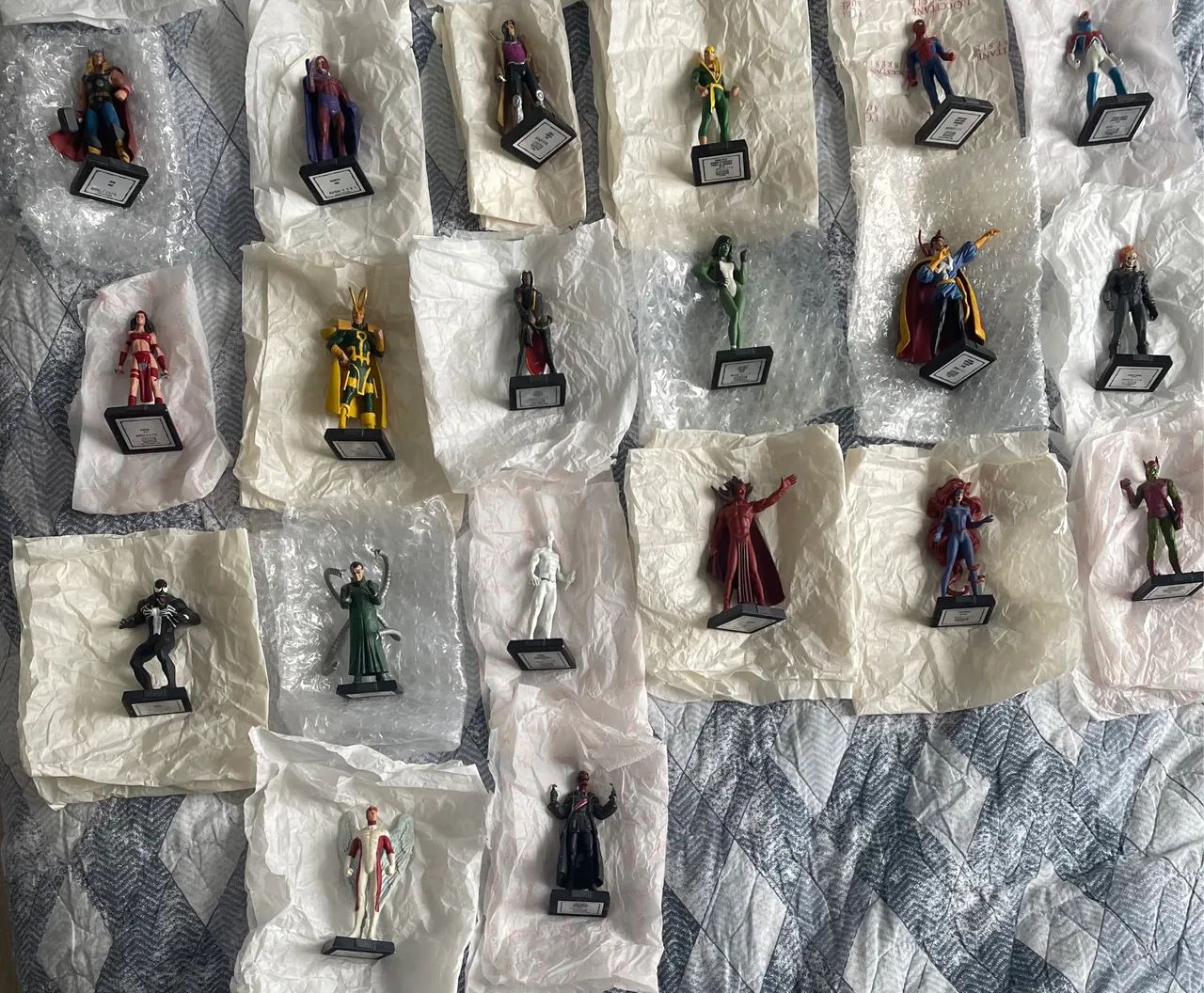 Coleção Marvel 2006 - 44 Miniaturas Licenciadas - Bom Estado - Foto 3