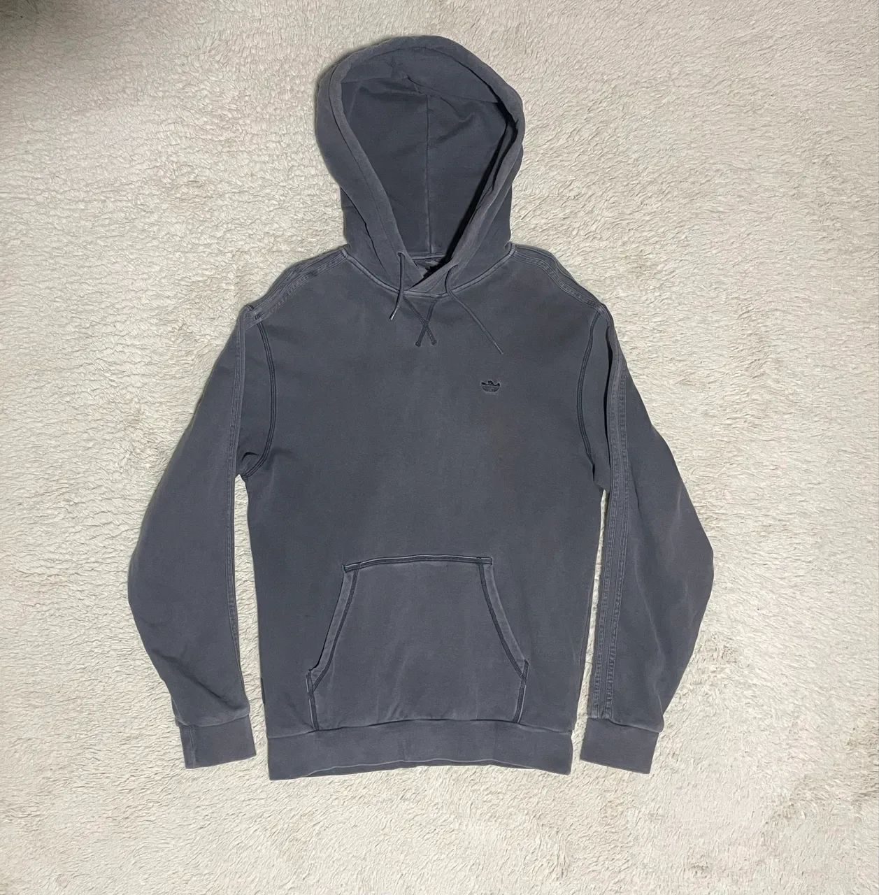 Moletom cinza Adidas 