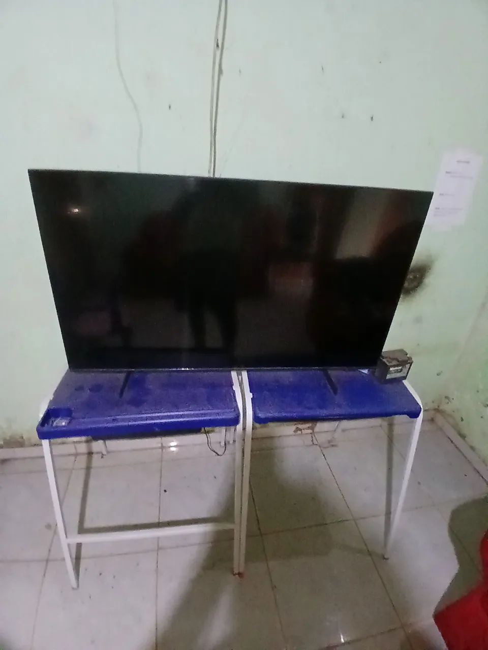 Smart tv Samsung 50 polegadas so tem 1 ano de uso  os  botões apagados do controle  - Foto 2
