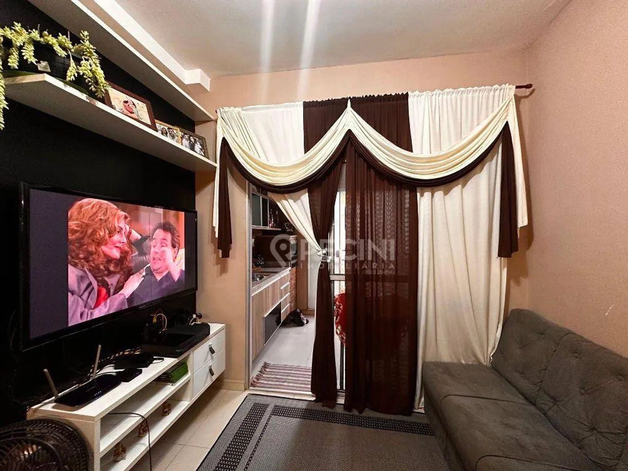 Apartamento à venda com 2 quartos em Santa Gertrudes