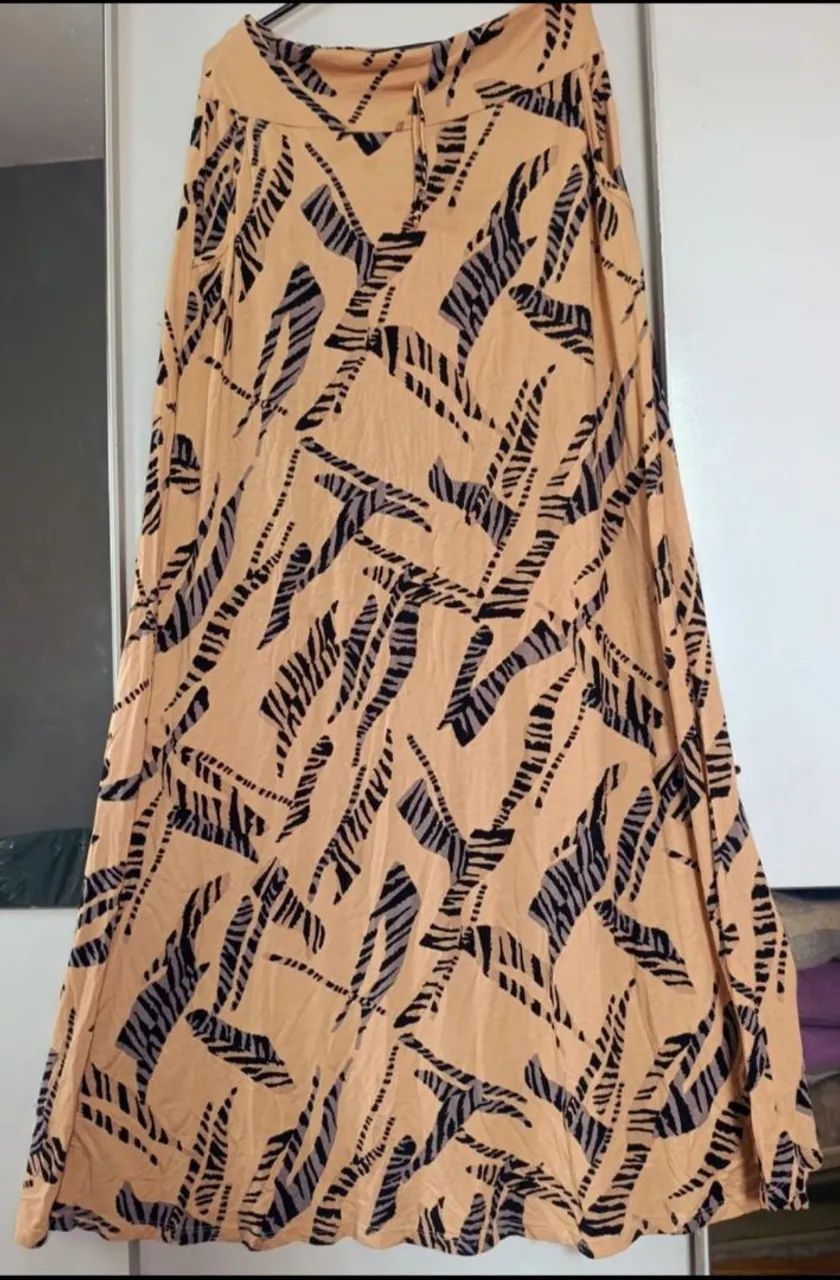 Saia longa Animal print tamanho G