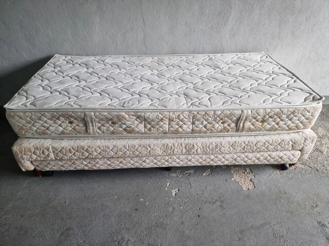 Cama de solteiro com auxiliar na partevde baixo  - Foto 3