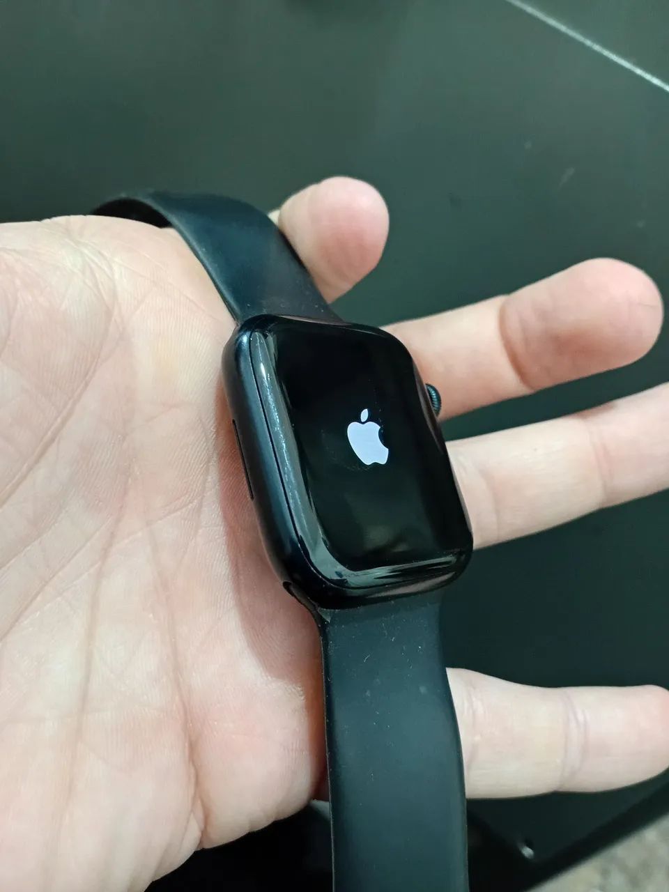 IPHONE 11 64GB + APPLE WATCH 8 45MM  - Foto 4
