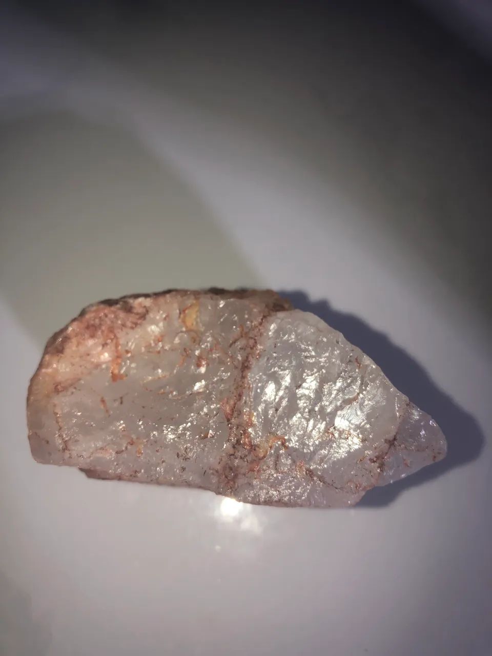 quartzo leitoso com óxido de ferro - Foto 2