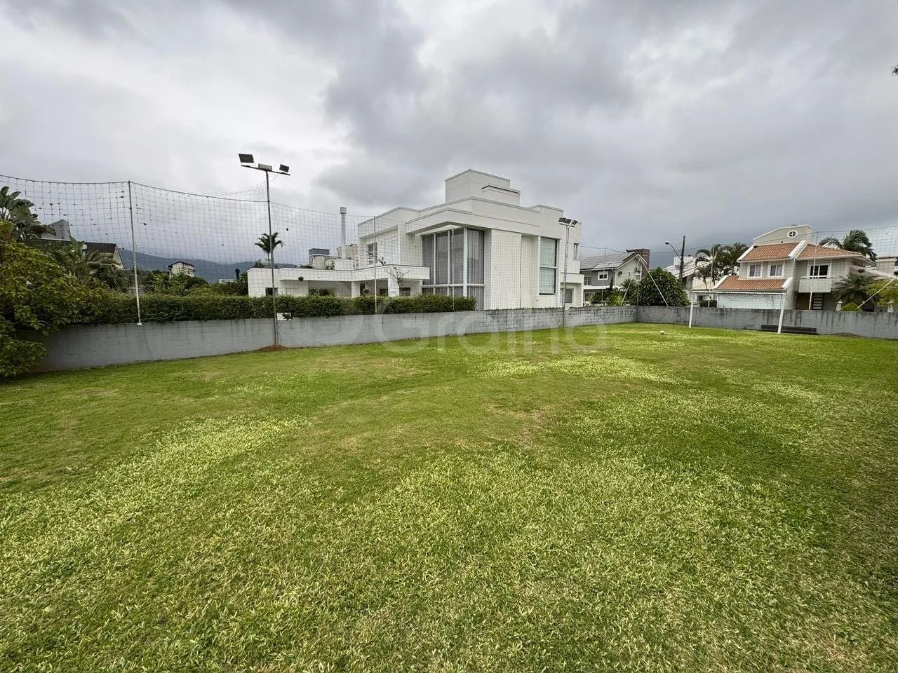 Terreno de 464m² no Saco Grande