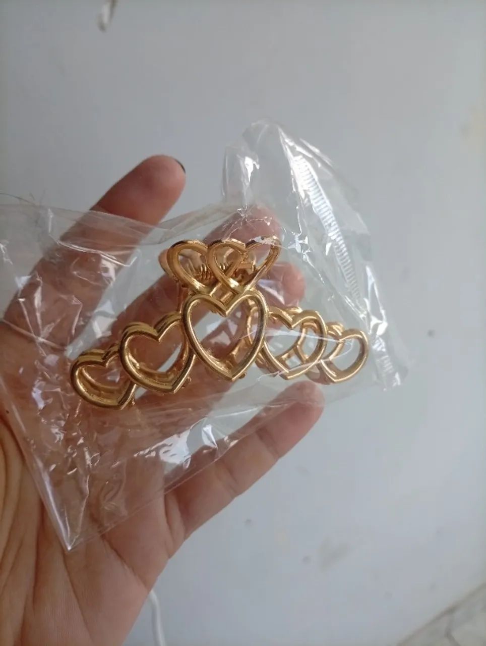 Presilha com corações de metal - Foto 5
