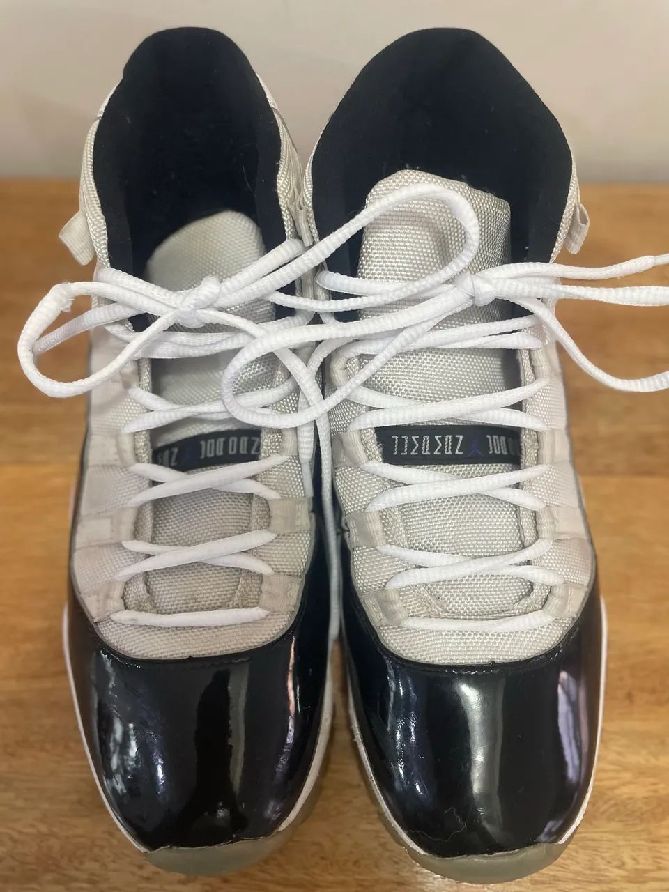 Nike Air Jordan 11 Retro Concord.
