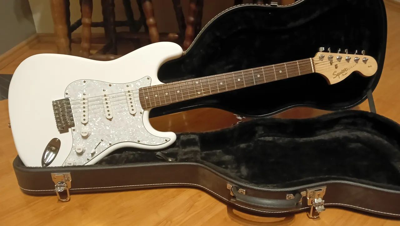 Guitarra Squier Afinnity Olympic White - Foto 2