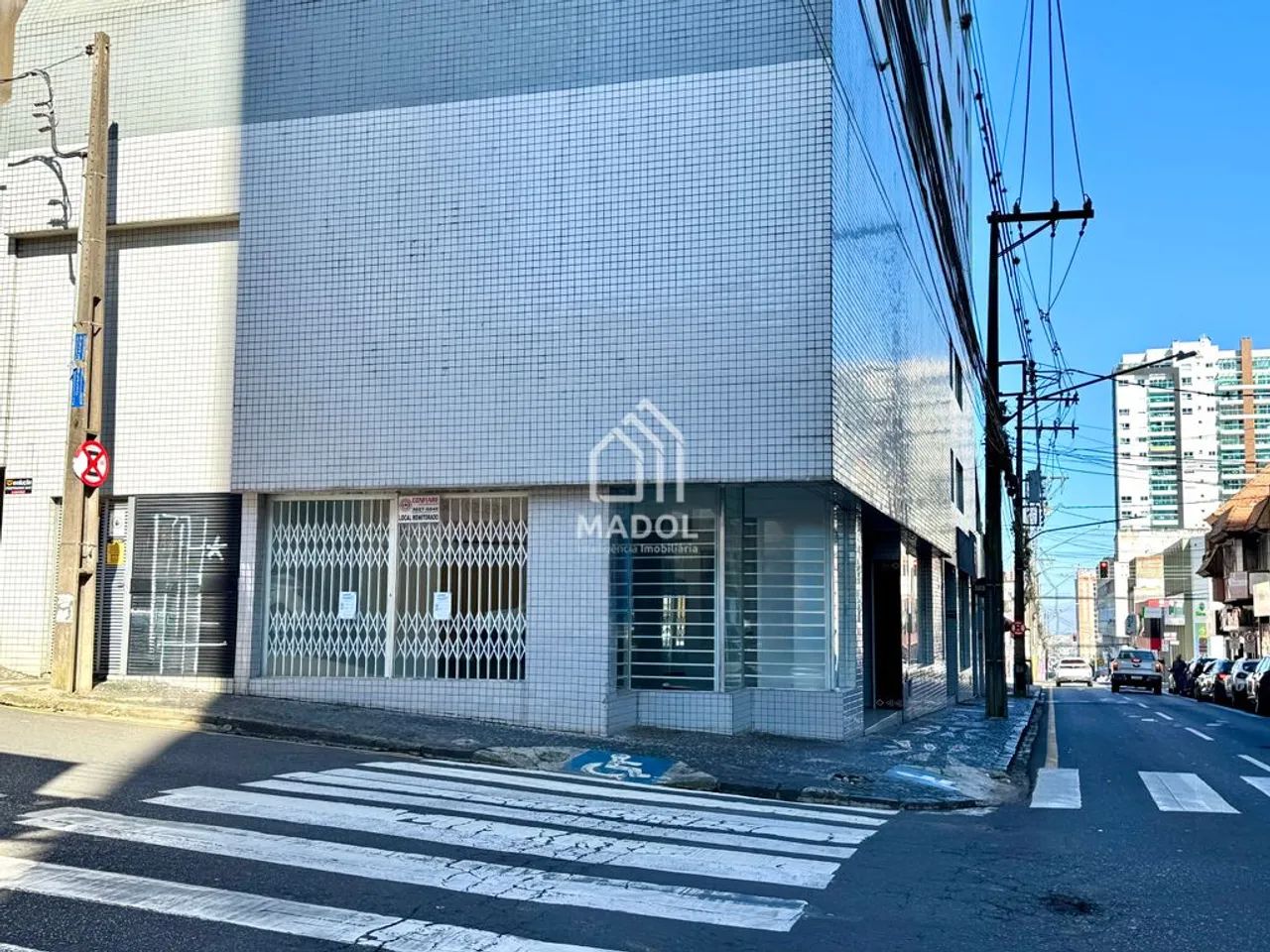 Sala comercial de esquina para locação | Centro | R$ 3.800,00 - Foto 2