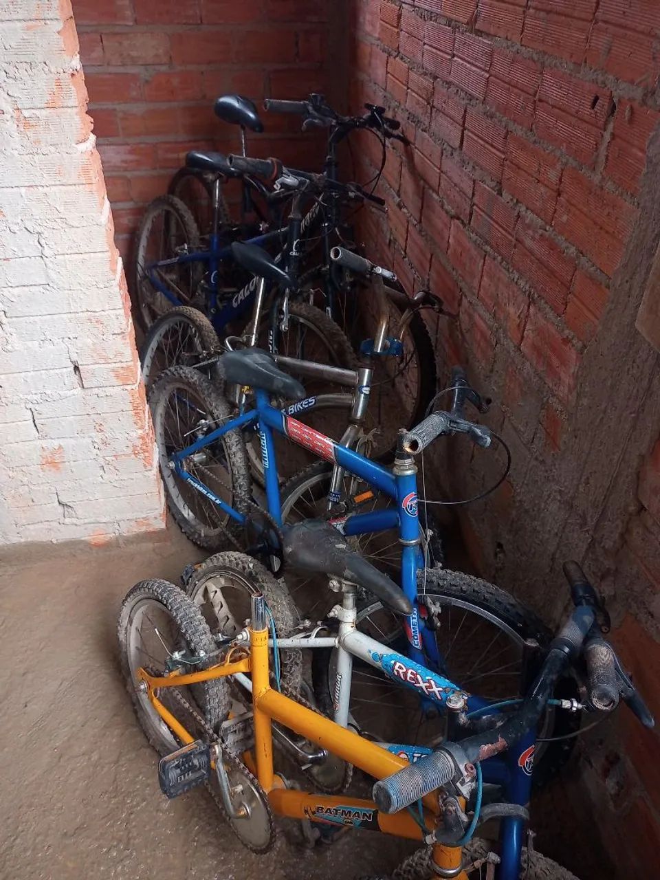 Conjunto de bicicletas usada.