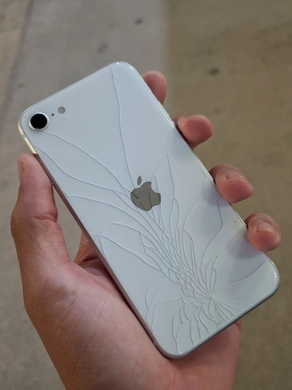 Vendo ou troco iphone se 2