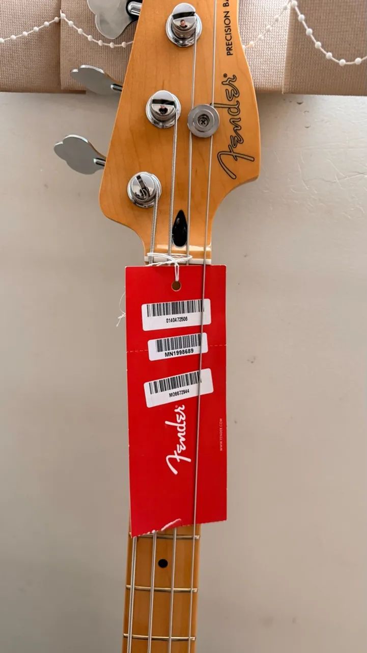 Baixo Fender Precision Player 2 - Foto 2