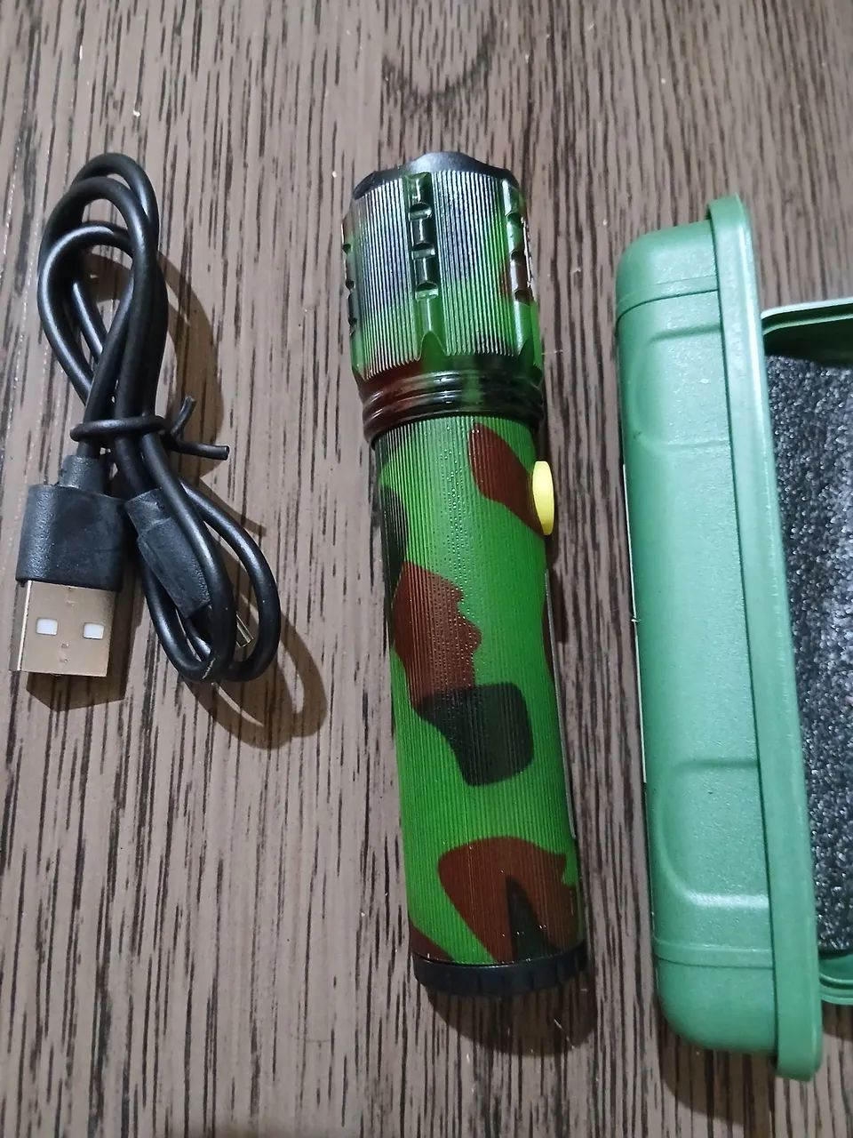 LANTERNA TÁTICA CAMUFLADA RECARREGÁVEL  - Foto 3