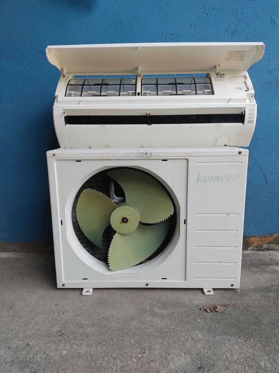 Vendo ar condicionado 9.000 BTUs com instalação e garantia de 1 ano