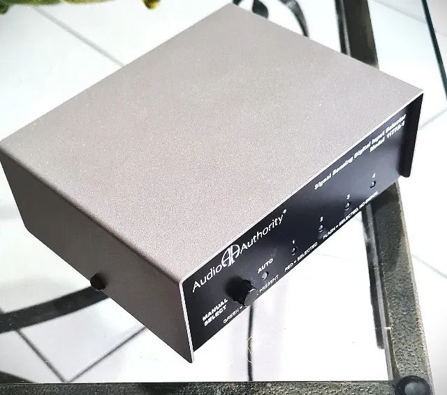 (High-End) Switch / Seletor Automático c/ Conversor (Toslink/Óptico - RCA/Coaxial) - 1177A - Foto 3