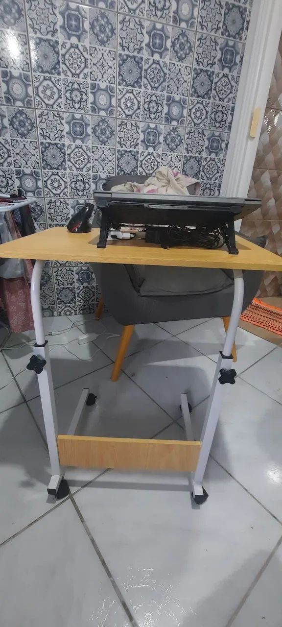 ? Mesa para Notebook/Computador
