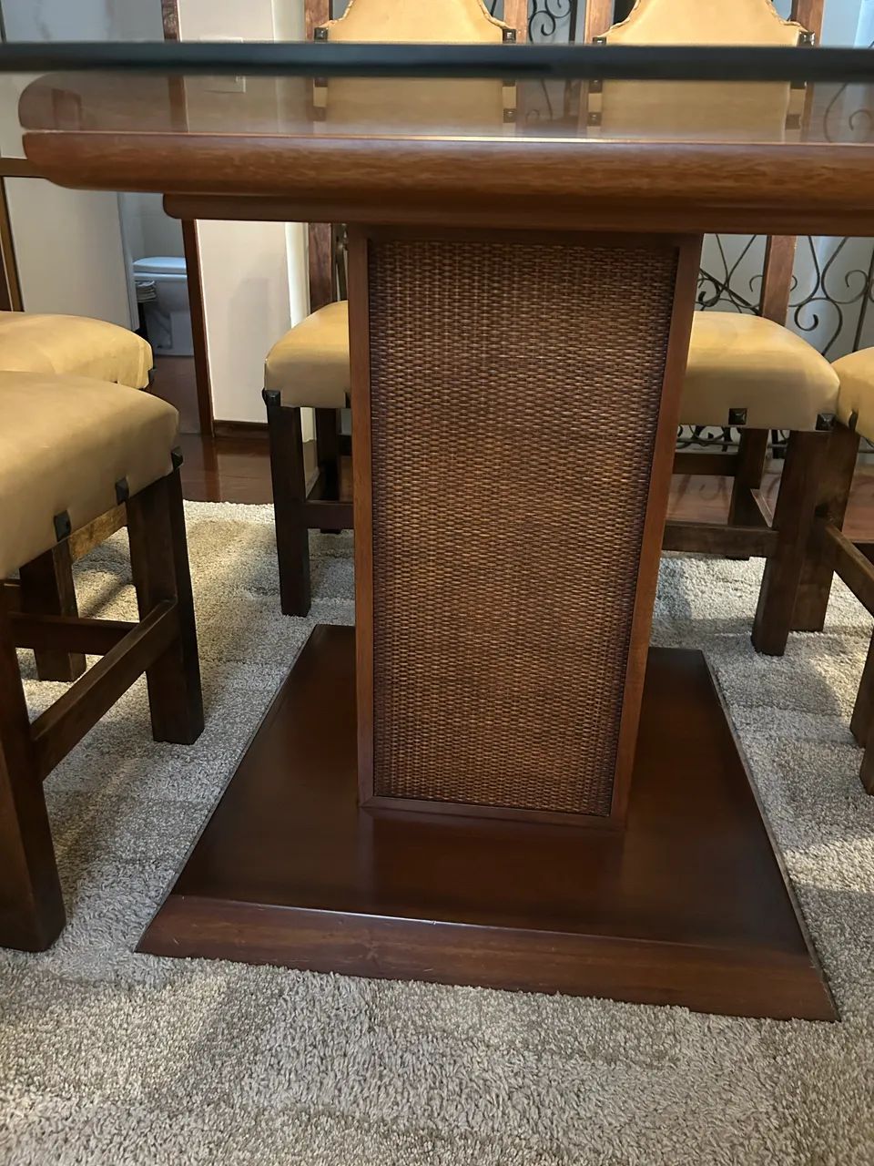 Conjunto mesa e cadeiras couro italiano - Foto 3