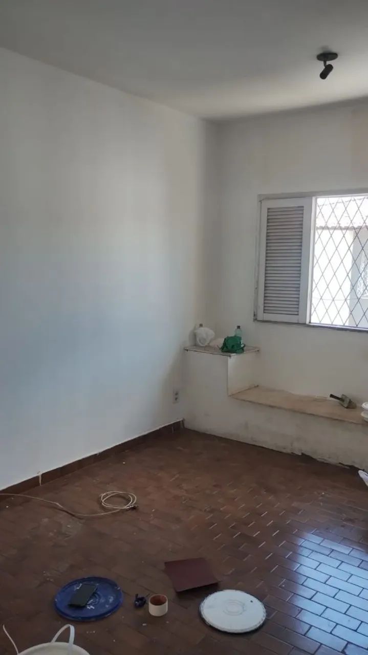 APTO. GRANDE E BARATO DE 3 QUARTOS 