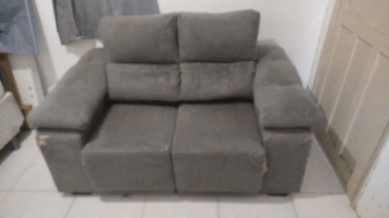 Sofá retrátil 2 lugares, entrega grátis - Foto 4
