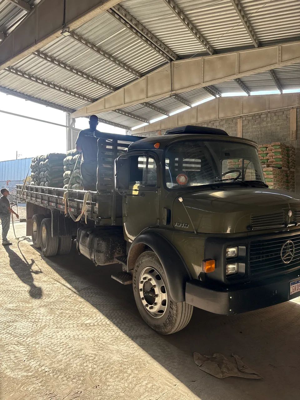 Mercedes 1318 - Foto 4