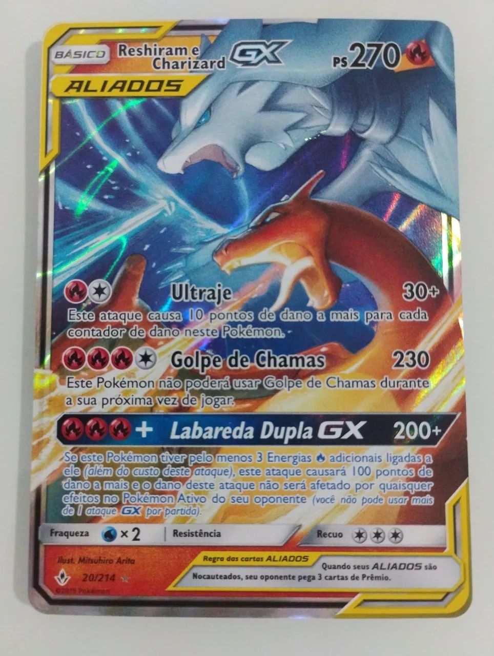 Charizard e reshiram aliados GX carta pokémon 