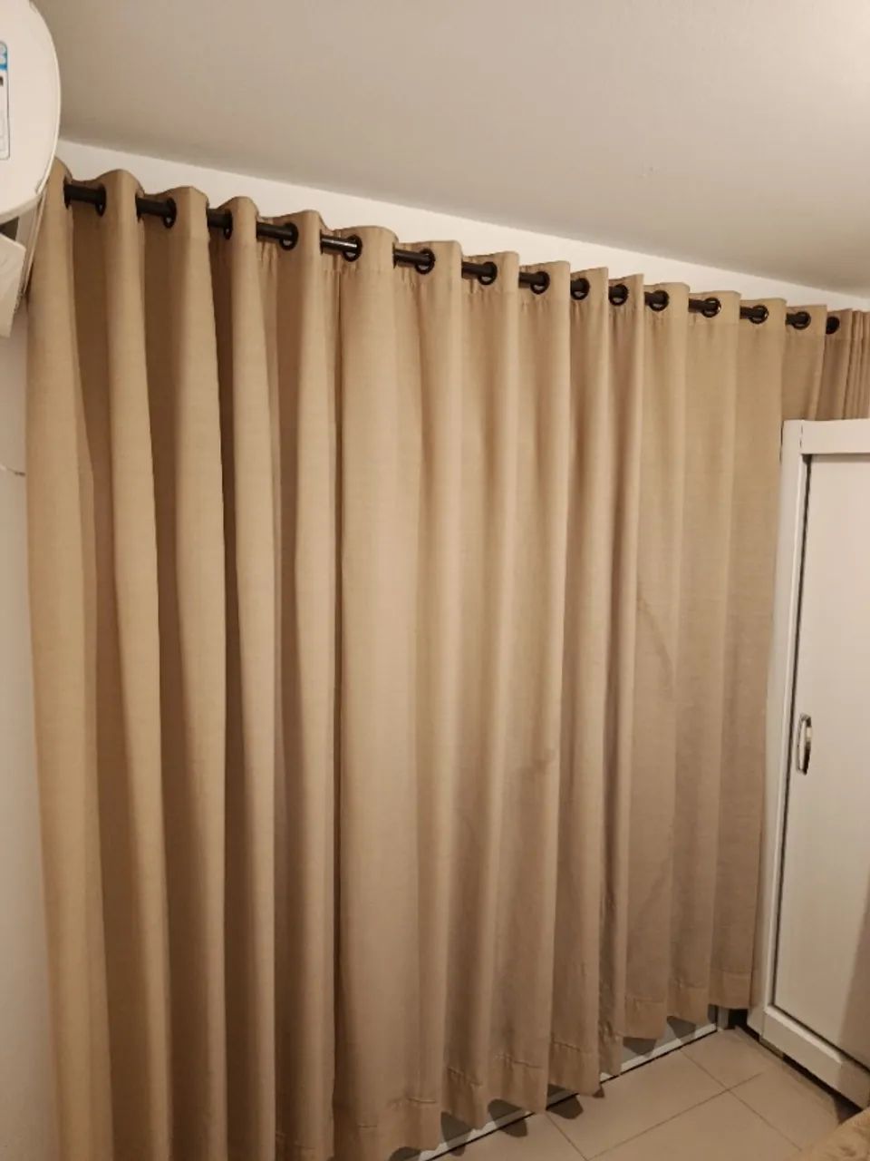 Cortina em linho com varão