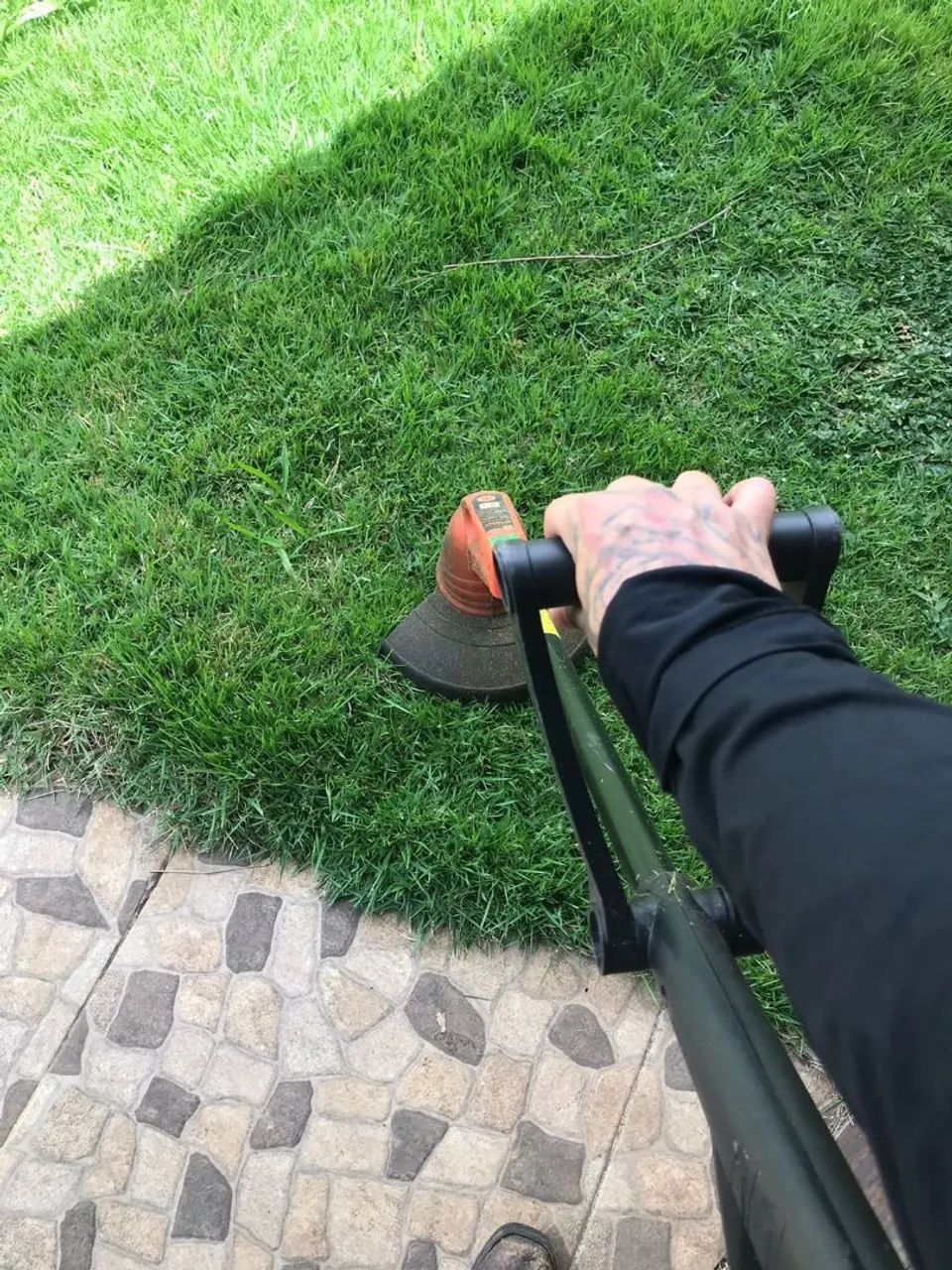 Trabalho roçando mato,trabalho com limpezas também,e pinturas. - Foto 2