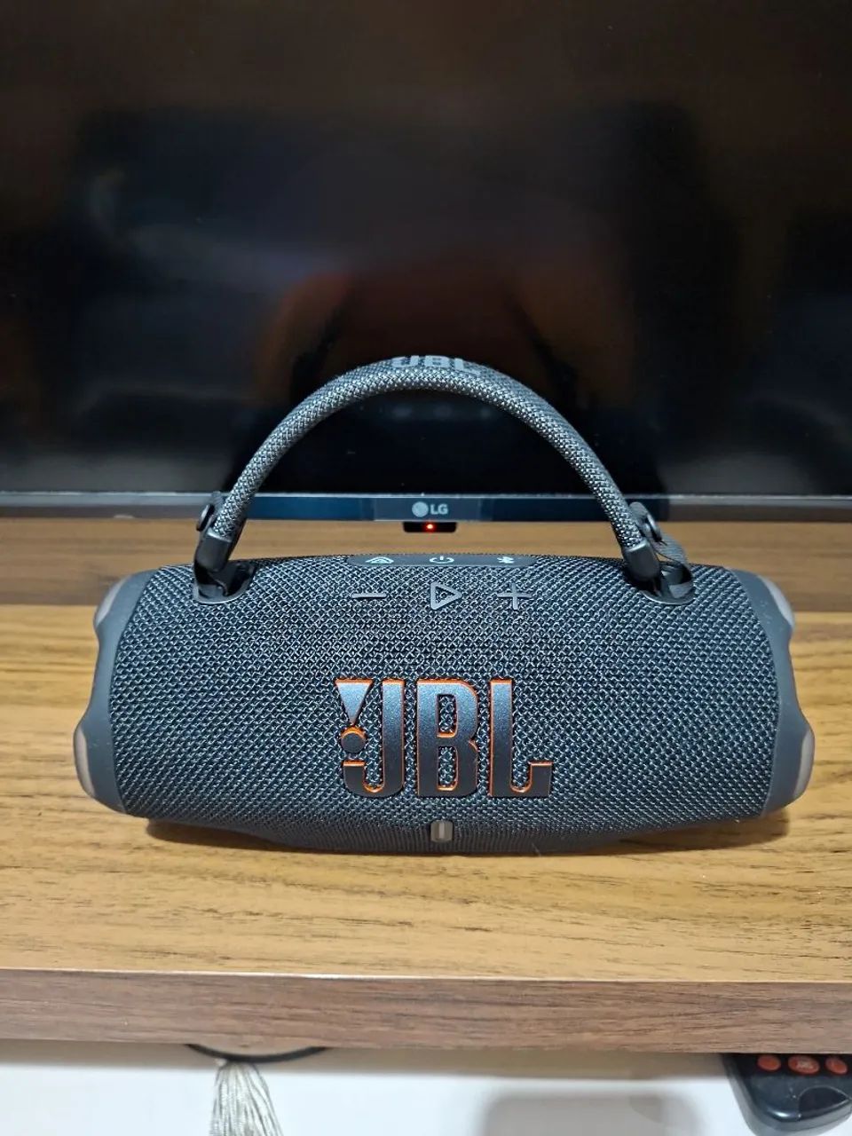 JBL Charge 6