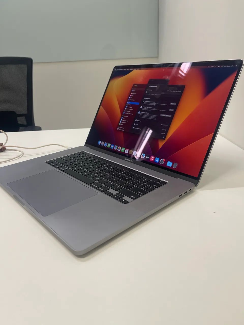 MacBook Pro 16-inch 2019 I7 6-core Touchbar - Notebooks - Rochdale