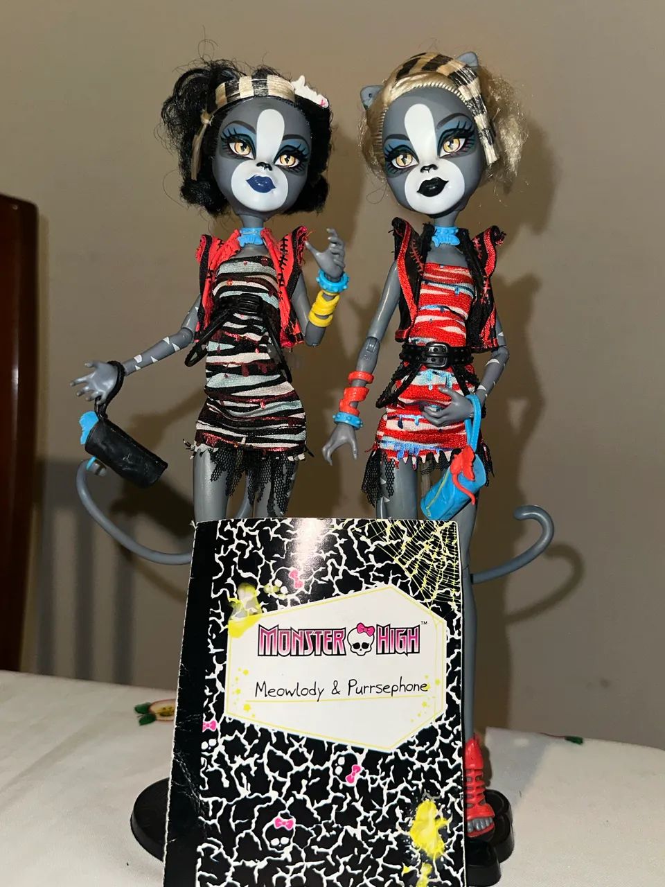 Boneca Monster High - Meowlody & Purrsephone Zombie Shake Usadas - Foto 2
