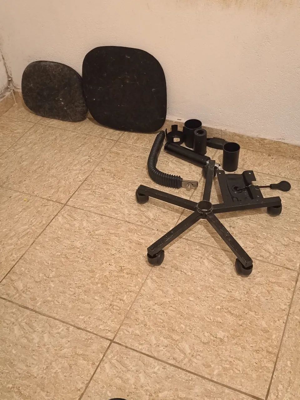 Cadeira de escritório com rodinhas  - Foto 2
