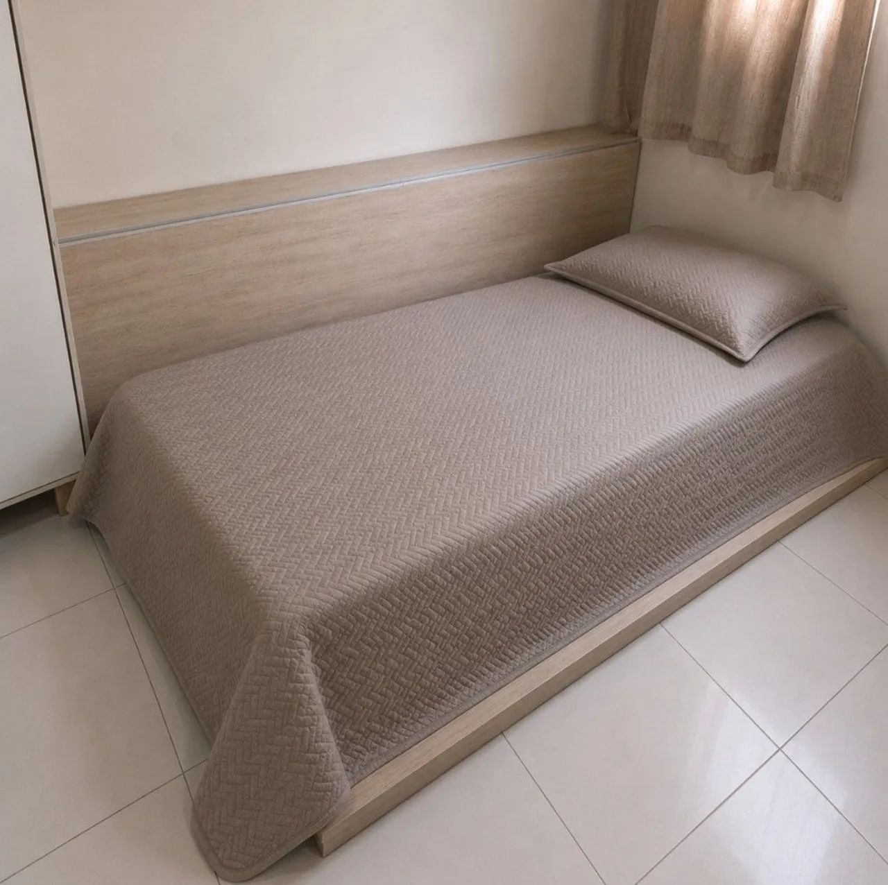 Cama solteiro mdf grande com baú integrado 