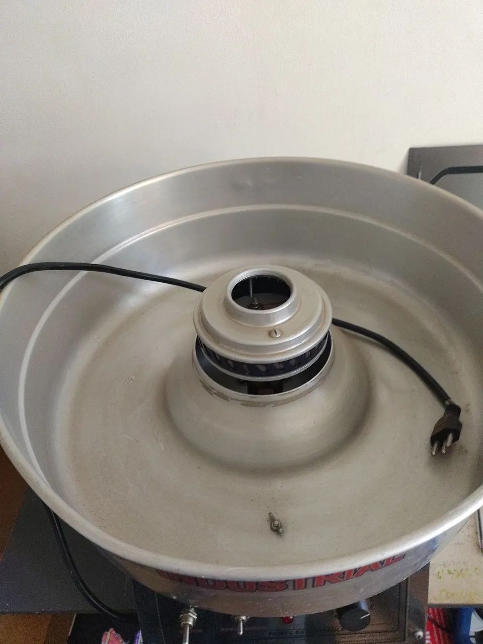 Máquina de Algodão Doce Profissional Nova - Foto 4