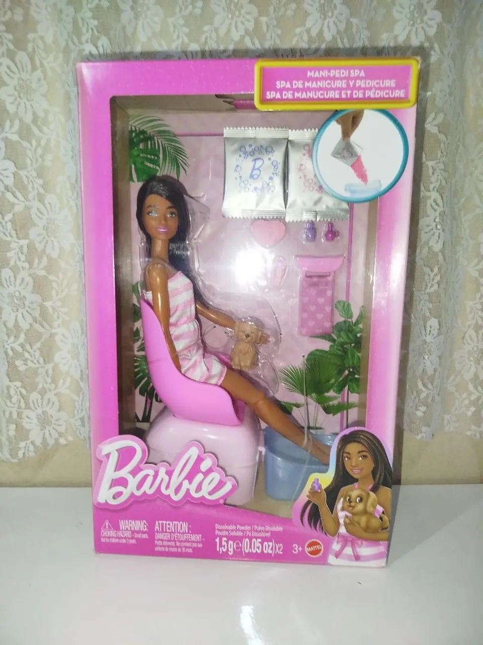 Boneca Barbie SPA manicure NOVA