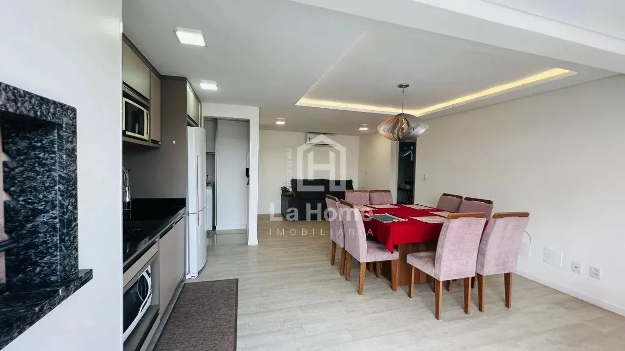 Apartamento em andar alto com 03 dormitórios sendo 01 suíte 02 vagas de garagem à venda em - Foto 2