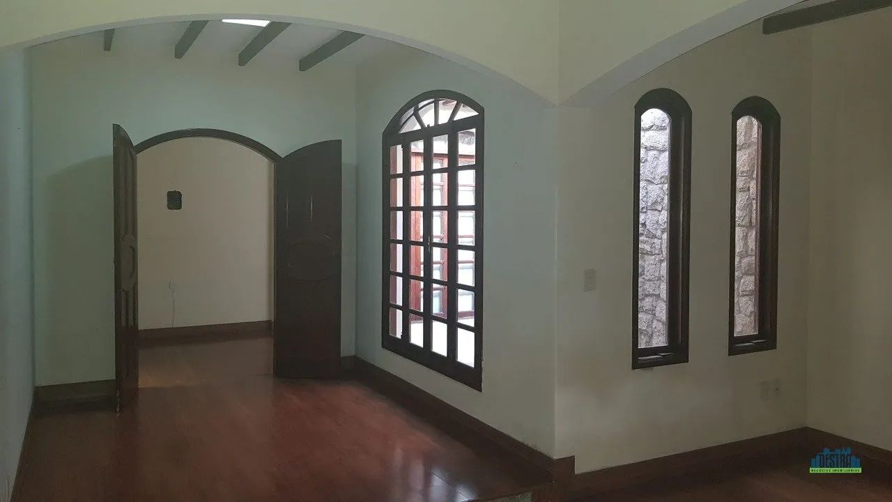 COMPRE | Casa espaçosa no Centro de Vila Velha - Foto 2