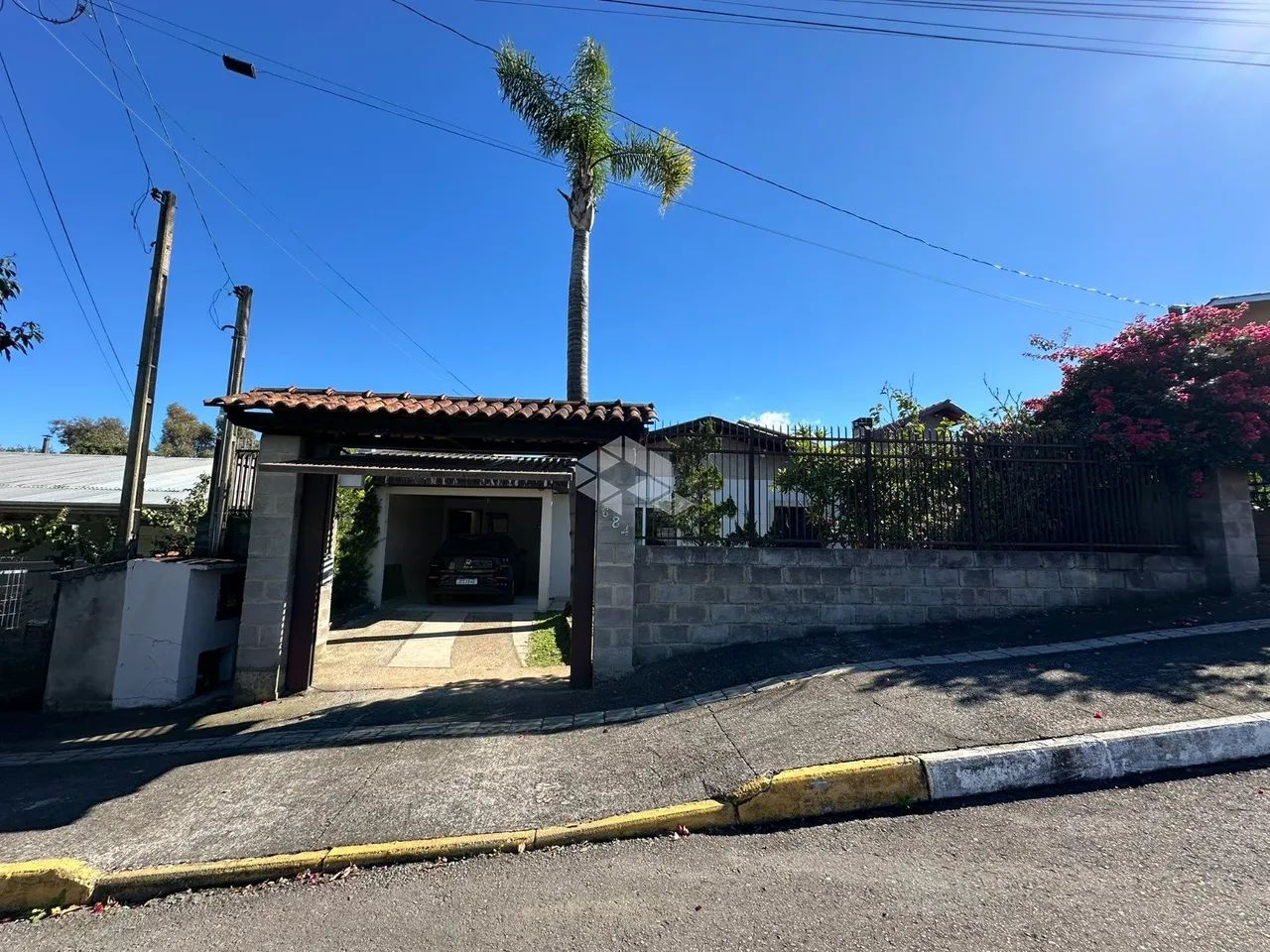 Casa com 3 dormitórios e amplo espaço no Bairro Monte Verde - Foto 4