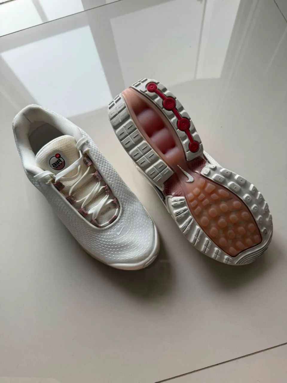 Nike Air Max DN - Tamanho: 35 - Branco e Rosa - Foto 4