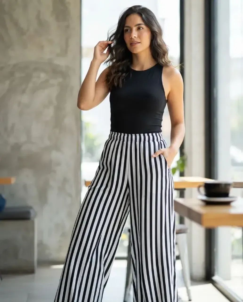 Calça Elegante Feminina Listrada Pretinho Branquinho Básicos - Foto 5