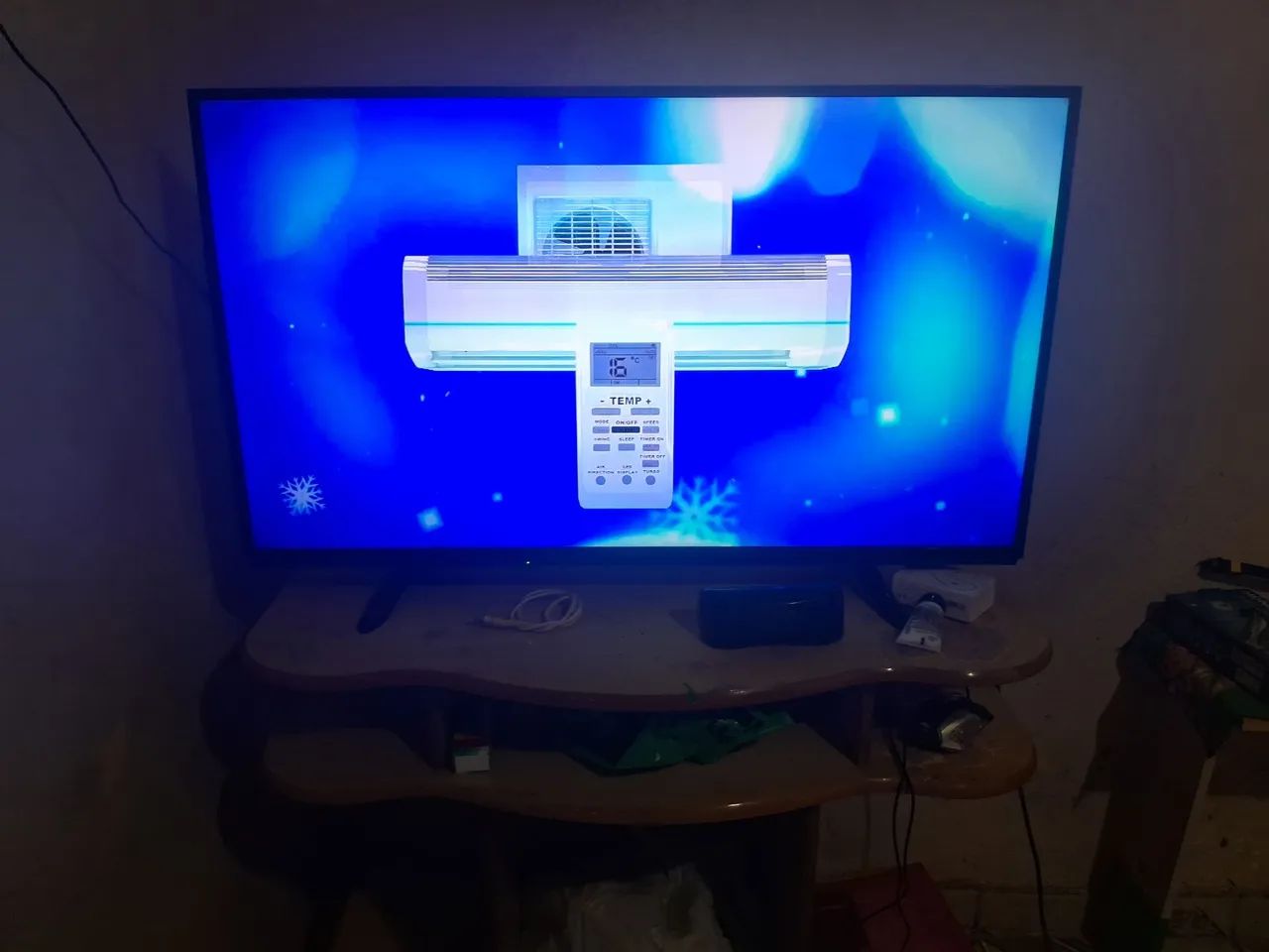 VENDO TV de 40 POLEGADAS semi nova - Foto 2