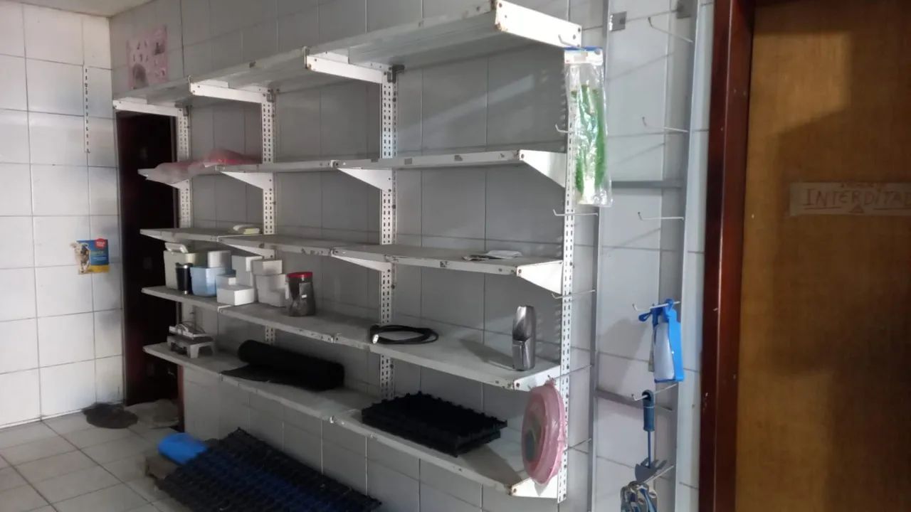 Prateleiras de aço 