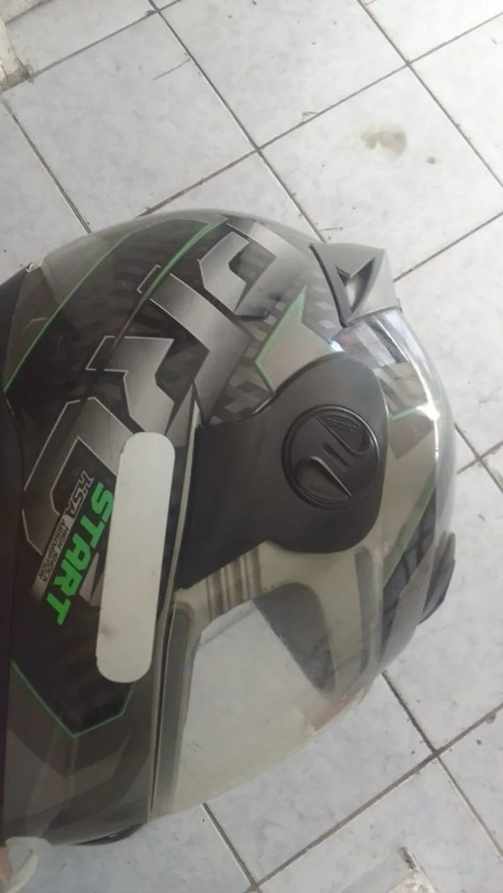 Capacete