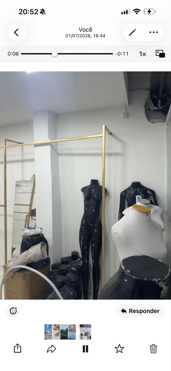 Vendo arara de uma loja completa 2 meses de uso 
